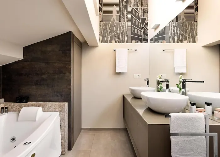 Imperial Rome Residence *